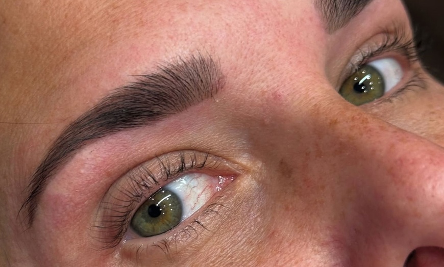 Image 2: Transform Your Look: Keratin Eyelash Lift and Lash Tinting Treatment