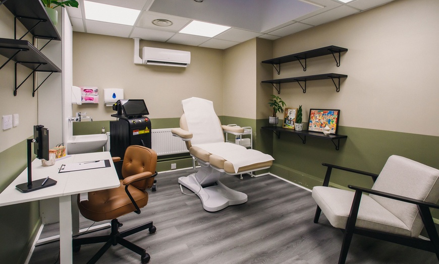 Image 7: Glow w/ 1, 2, 3 or 6 Session of PRP Hair, Face or Skin Revitalisation 