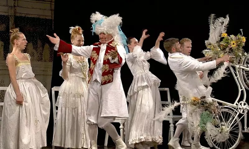 1 Ticket für „Die Aristokraten“ vom 30.04. bis 03.05.