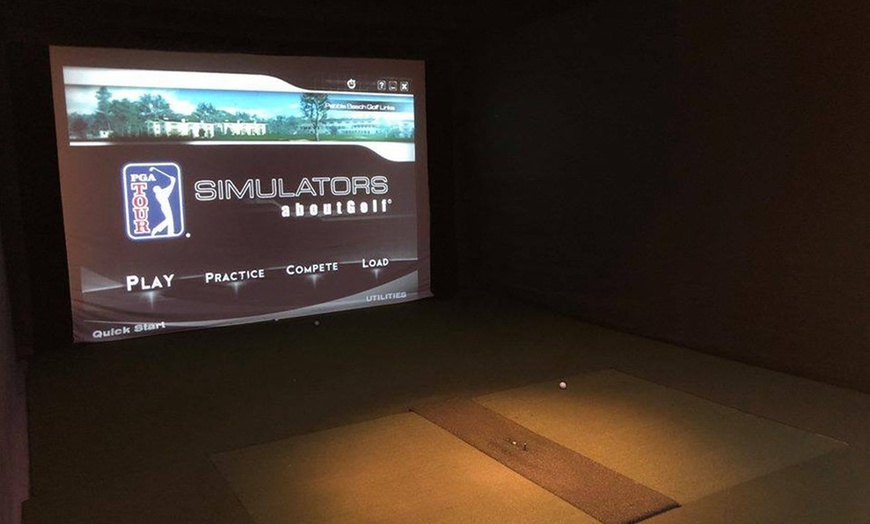 Image 4: Indoor Golf Simulator Experience – Farmington