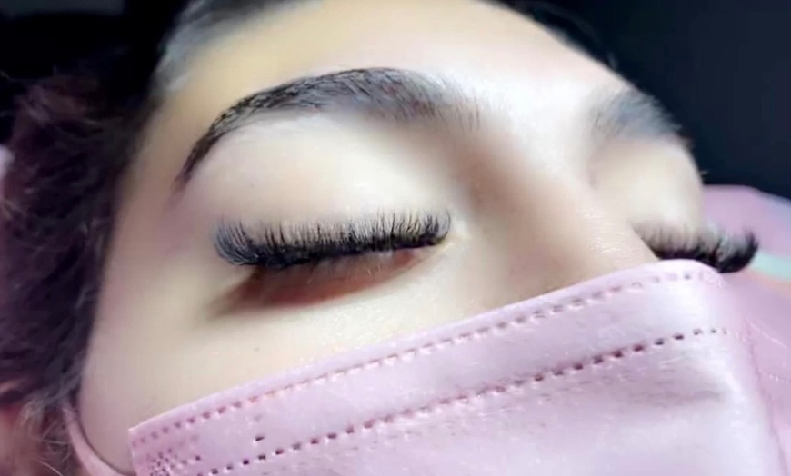 Image 2: Get Dramatic Light, Regular or Mega Volume Eyelash Extensions 