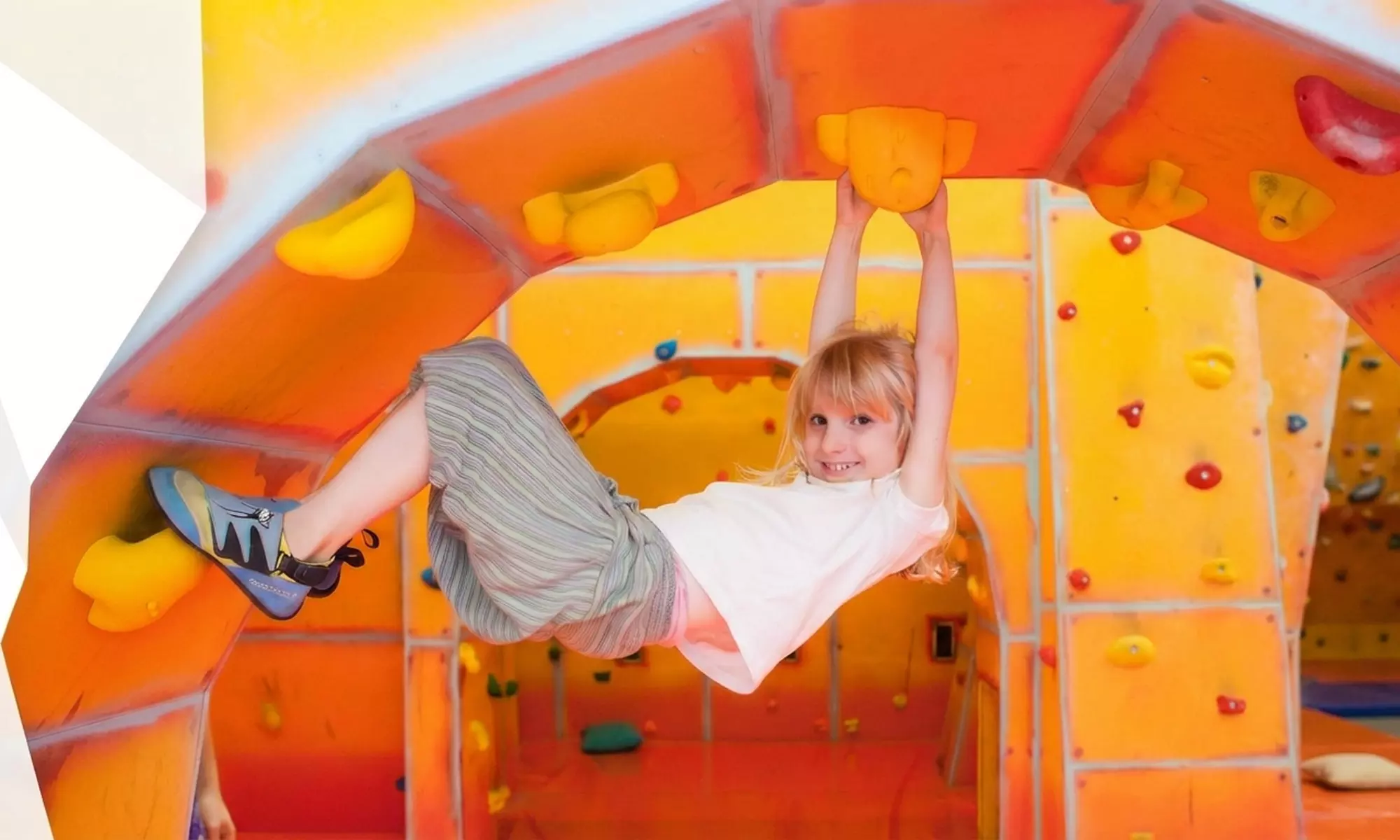 Boulder-Eintritt (ganztags ) inkl. Leihschuhe, 1 Pizza und 1 Getränk