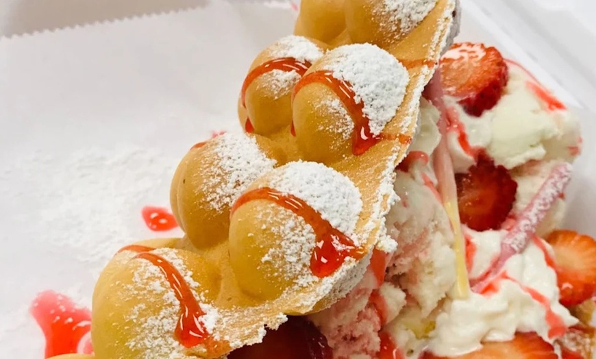 Image 3: Specialty Drinks, Bubble Waffles & Sweet Treats at Maddlulu Cafe