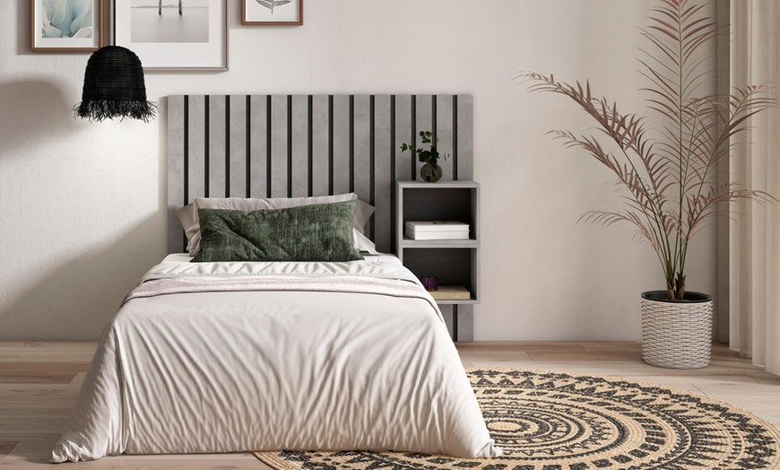 Image 10: Tête de lit en bois