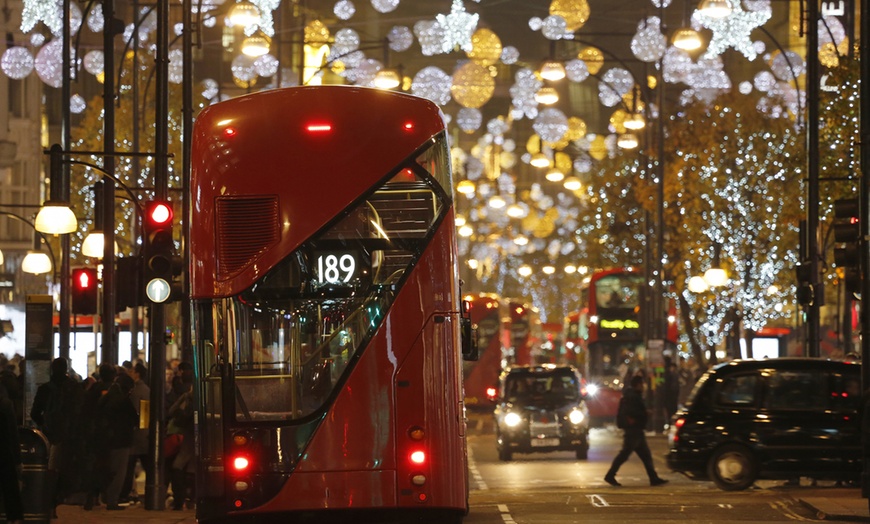 Image 5: ✈ 8-Day London & Paris Christmas Getaway with Air – Weekender Breaks