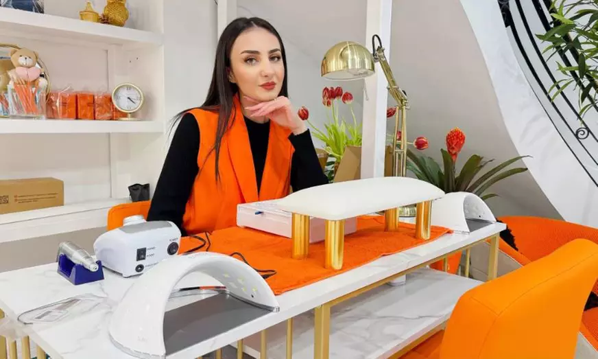 1 ou 2 poses de vernis semi-permanent couleur au choix sur les mains