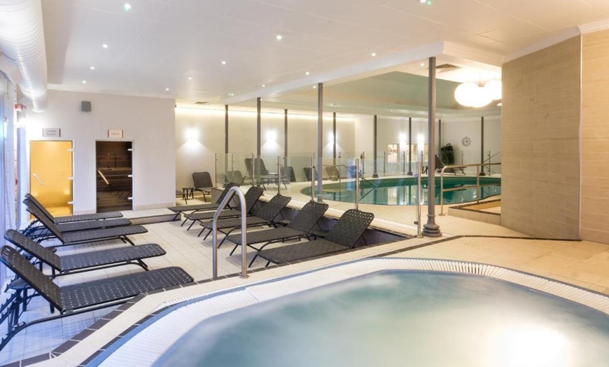 Image 18: Felbridge: Double Standard with Breakfast