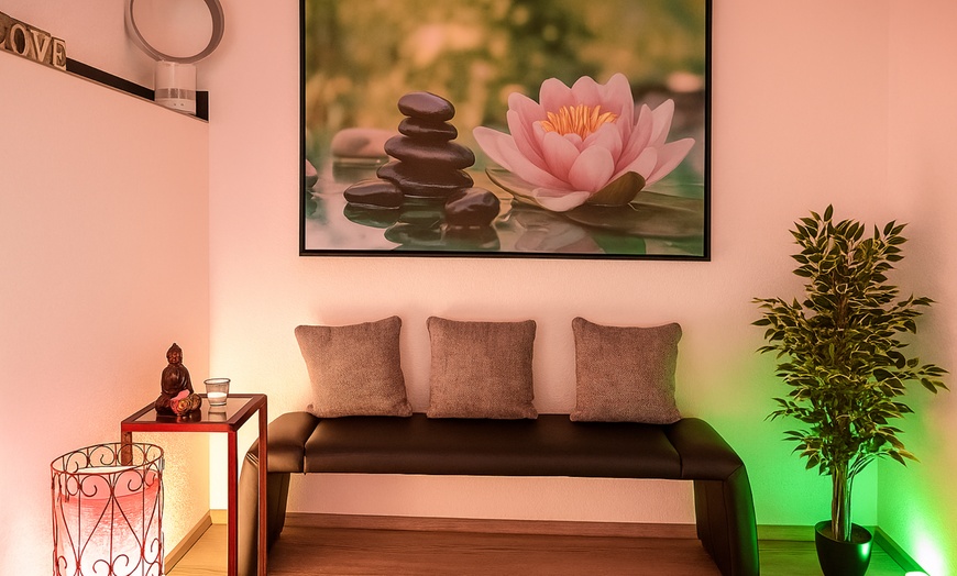 Image 2: 30-60 Min. Wellness-Öl-Massage inkl. Softdrink für 1 Person