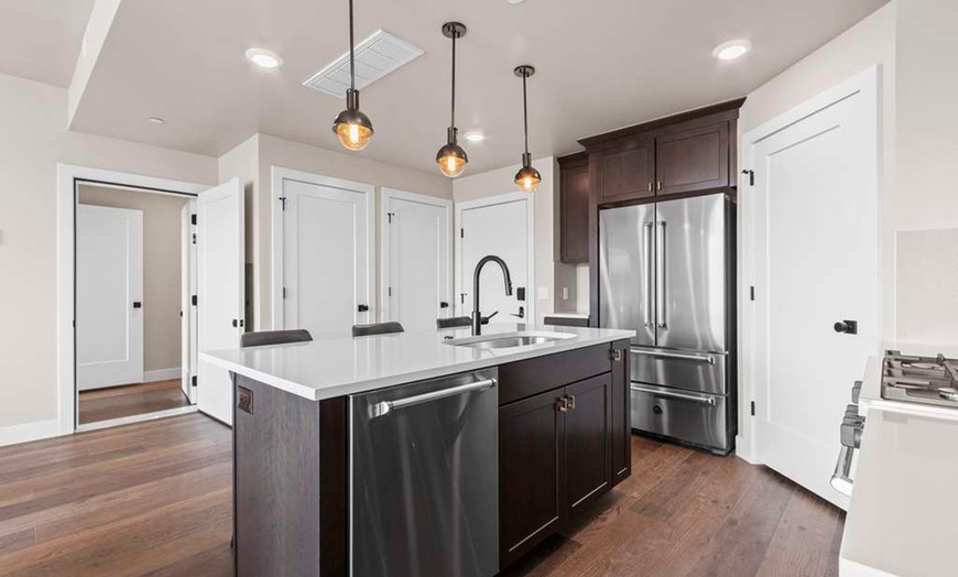 Image 23: Member Pricing: 4* Mountain Resort in Park City with Sweeping Views 
