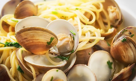 ⏰ Menu pizza, di terra o di mare per 2 persone alla Taverna Medina O Scugnizz' (sconto fino a 66%). Prenota&Vai!