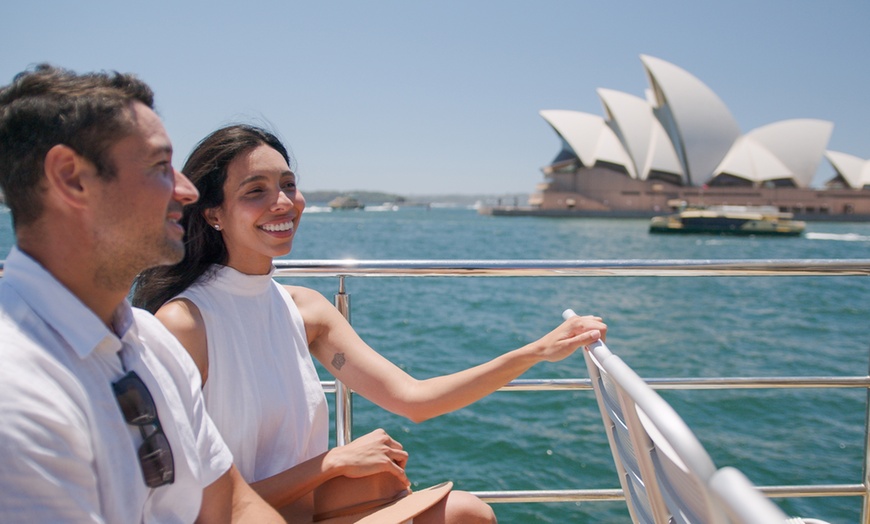 Image 4: Explore Sydney Harbour & Taronga Zoo + Return Ticket - Child or Adult 