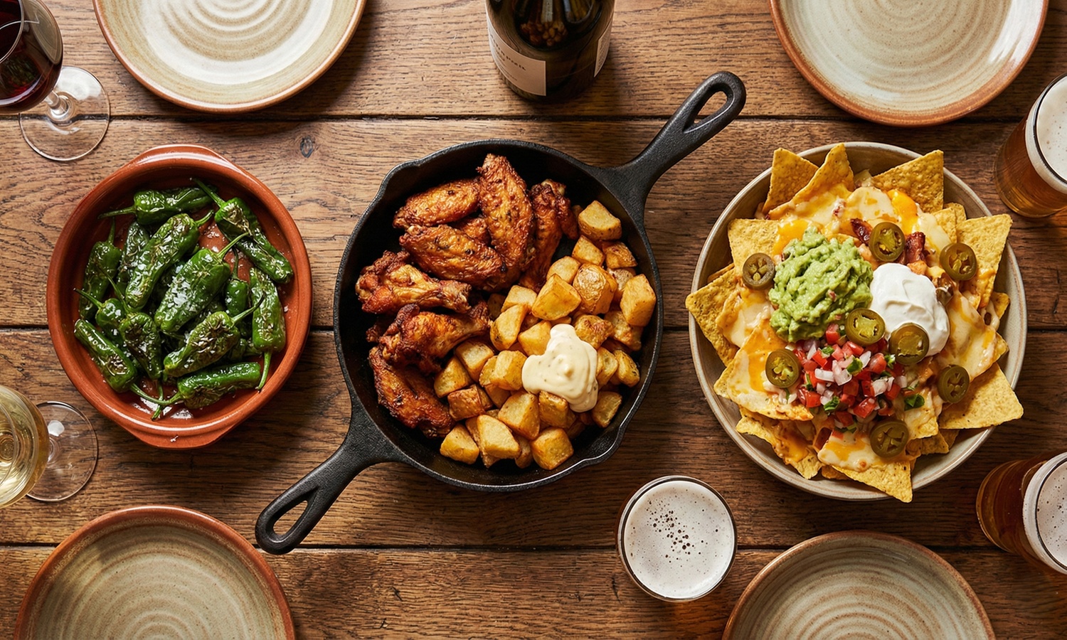 Menú de picoteo para 2 o 4 personas con raciones y bebidas