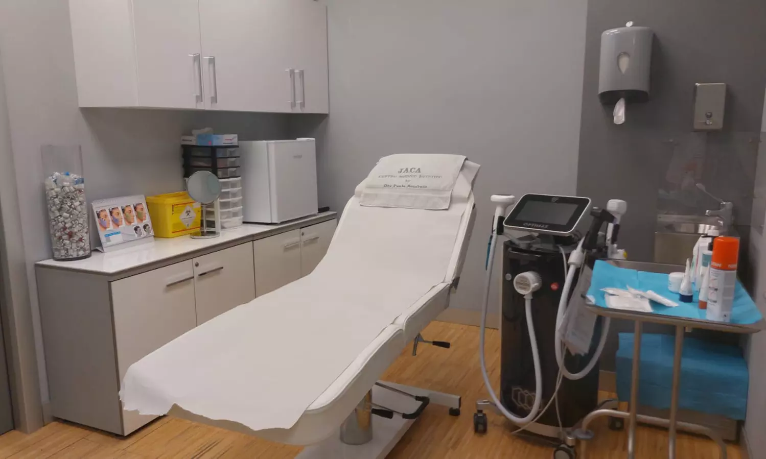 Tratamiento de rejuvenecimiento facial con 10 o 20 hilos monofilamento