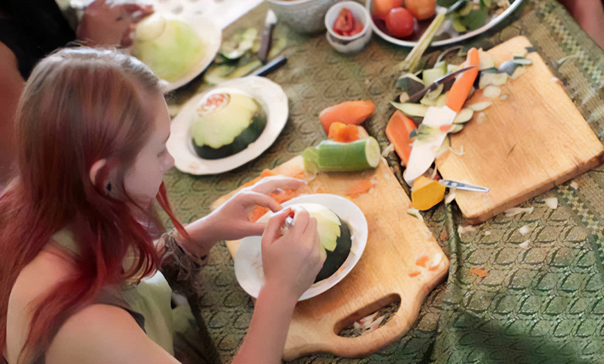 Image 2: Fruit Carving Class New York – Learn Thai Art