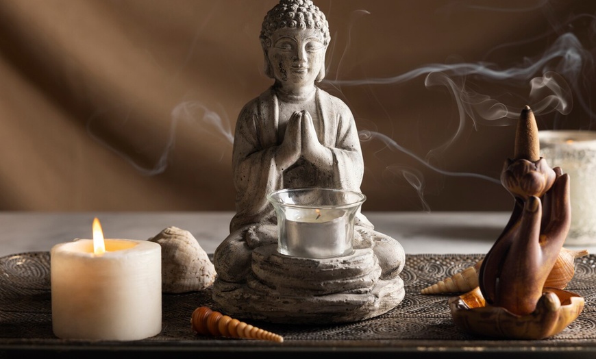 Image 12: ¡Momento relax! 1 o 2 sesiones de masaje a elegir de hasta 1 hora