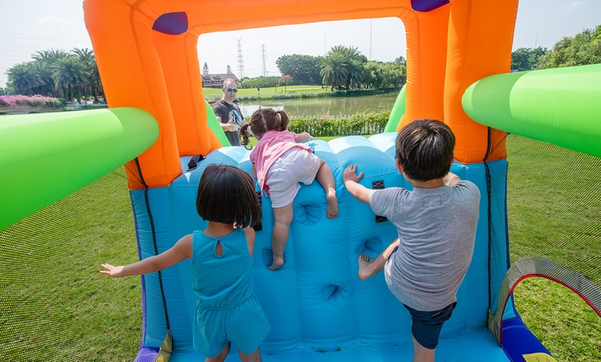 Image 3: Opblaasbaar springkasteel voor kinderen