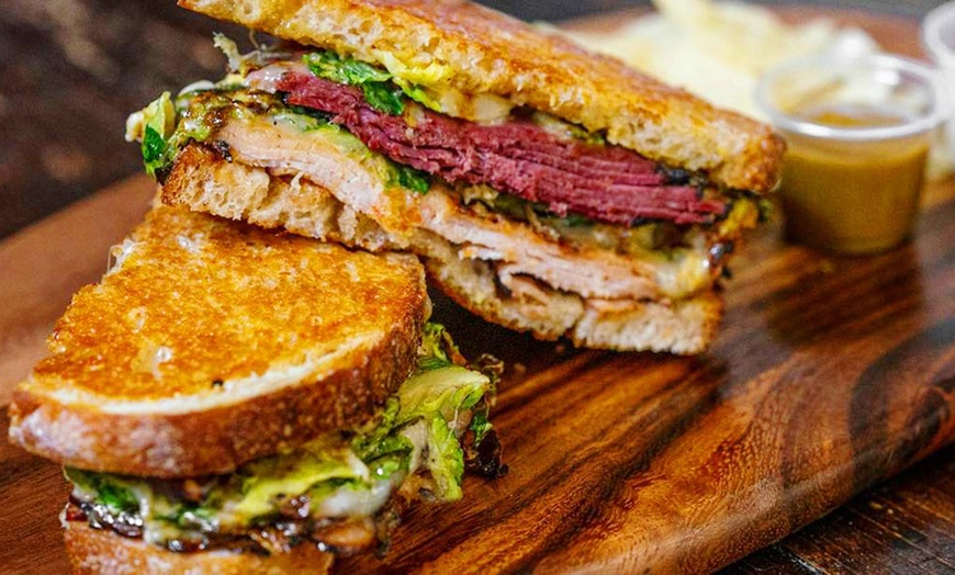 Image 10: ✈ 5-Night Part All-Incl. Colombia Vacation from Travel by Jen