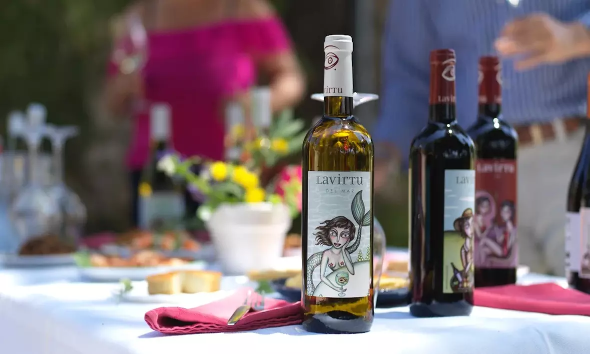 Visita guiada a Bodegas Las Virtudes con cata de vinos, aceites y Fondillón para 2 o 4 personas hasta un 26% - Primary Image