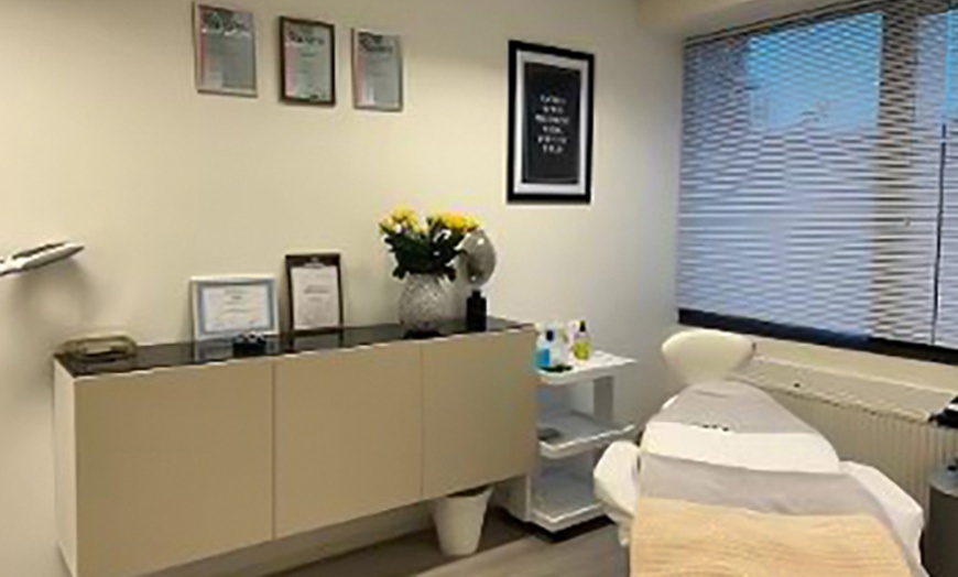 Image 2: Smoothies galore: 6 x laserontharen op zone naar keuze