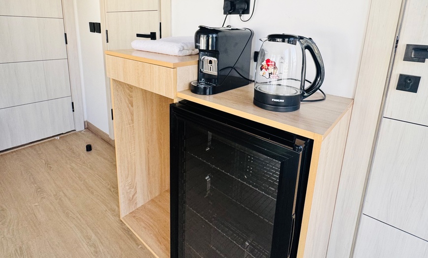 Image 4: Luxury Boat Room Camping for One, Two, or Three Night Stay w Breakfast