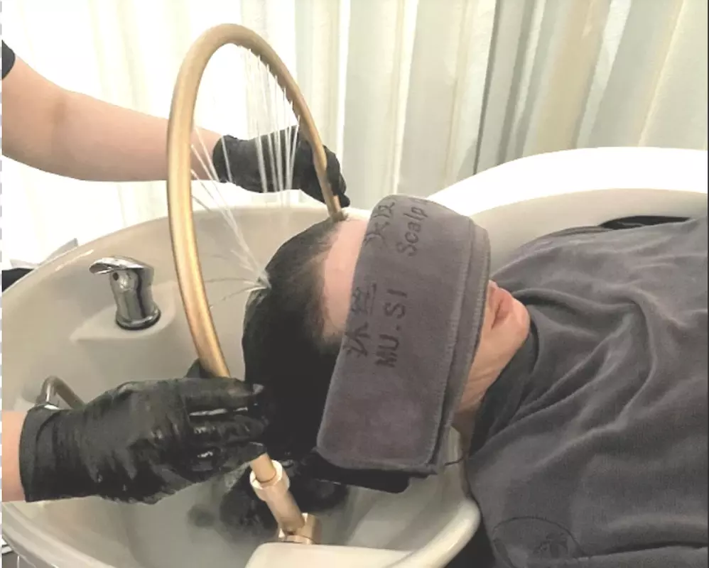 Enjoy Luxury HeadSpa Treatment for 1-2 w/Massage on Upper-Back & Scalp