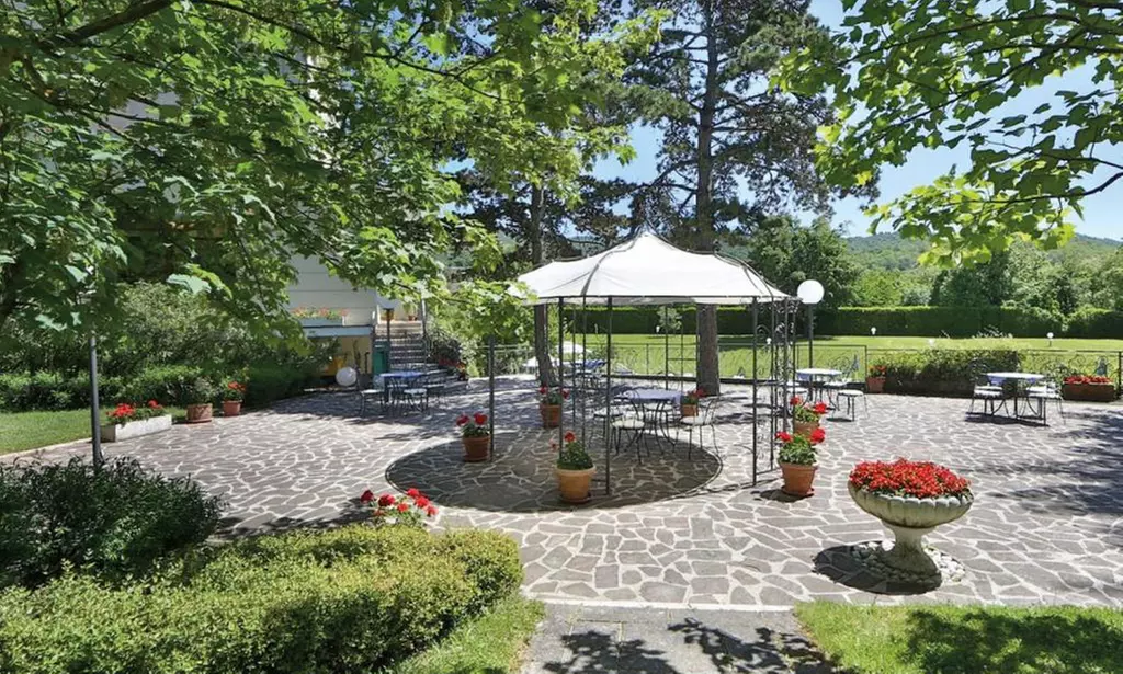 Fiuggi 4*: camera doppia o matrimoniale con Spa o massaggio