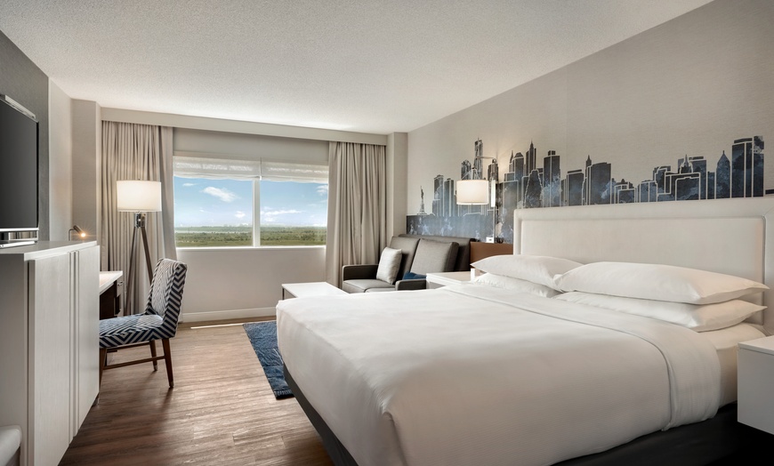 Image 4: The Park Hotel at Meadowlands: Family-Friendly & Affordable- Book Now!