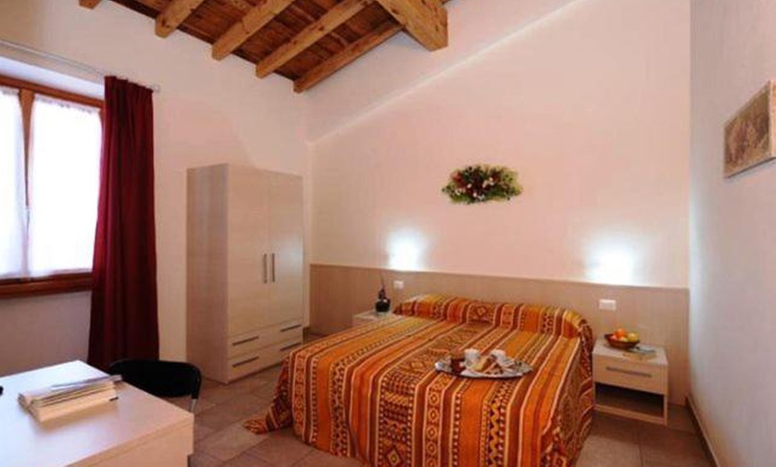 Image 14: Pozzolengo: camera con colazione e biglietti per Parco Termale Garda