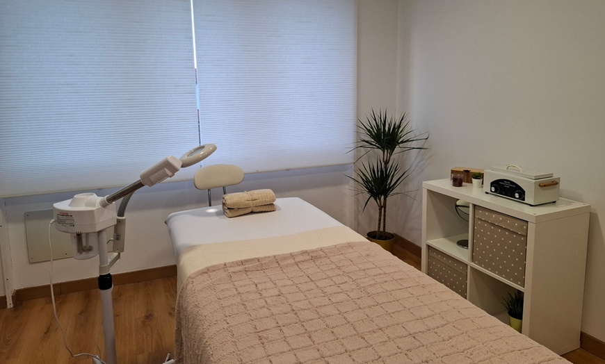 Image 4: 1 o 2 sesiones de 30 minutos de radiofrecuencia facial para 1 persona