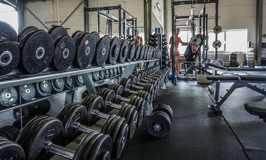 Image 2: Maßgeschneiderte Fitnessprogramme & flexible Trainingszeiten genießen