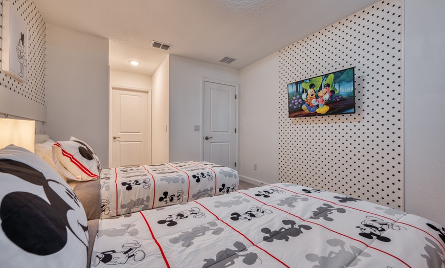 Image 13: Resort Retreat in Orlando’s Vacation Corridor with Private Pools