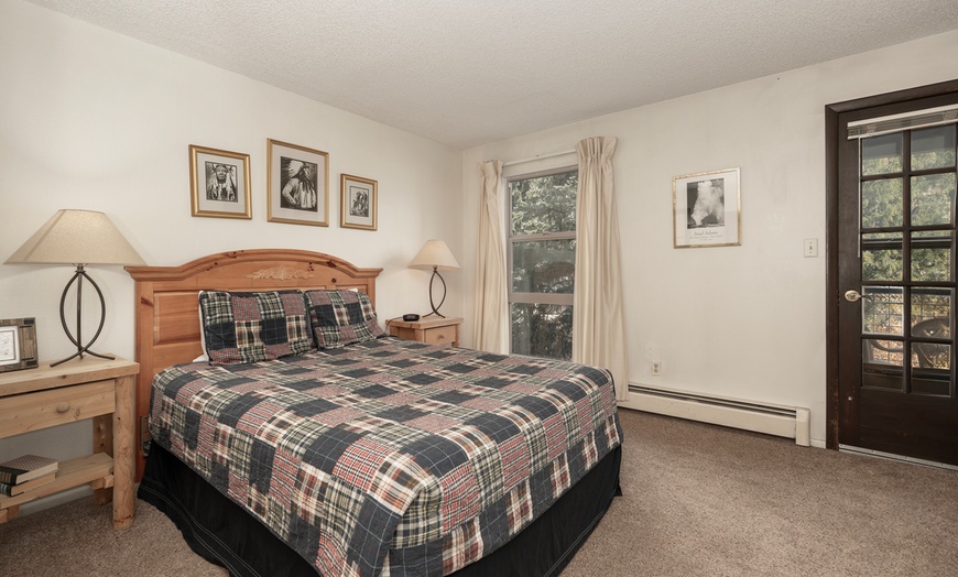 Image 5: Condo Resort in Winter Park with Private Hot Tubs & Mountain Views