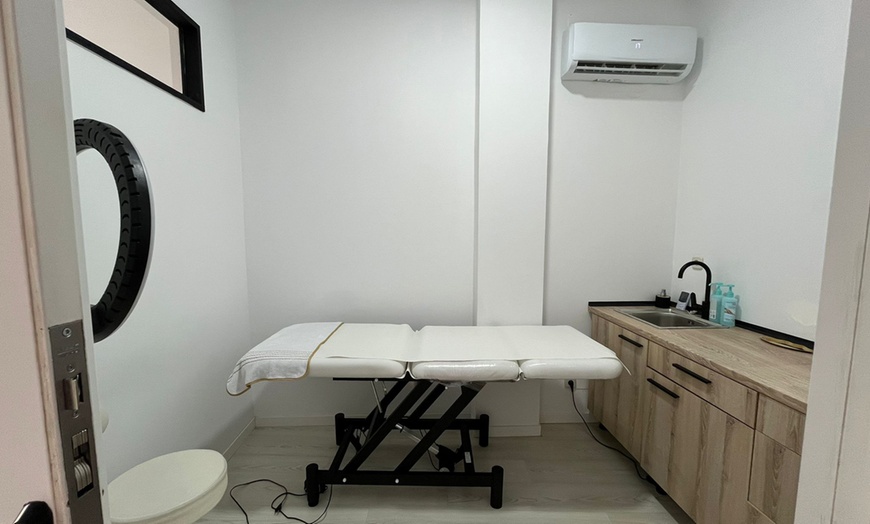 Image 7: Limpieza facial profunda con aparatología a elegir para 1 persona