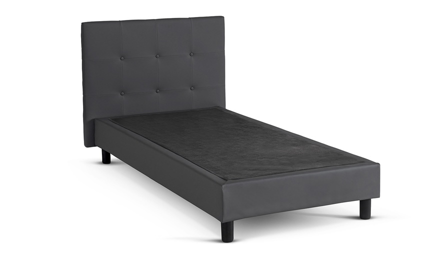 Image 17: Lit fixe "Triomphe" en similicuir, matelas "Cosmos" en option
