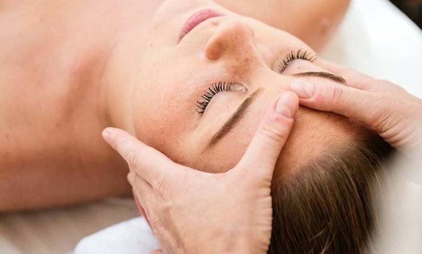 Image 3: Massage bien-être personnalisé avec soin du visage liftant Kobido
