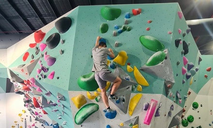 Full Day Bouldering Pass with Shoe Hire for 1 person - 9 Degrees Morningside