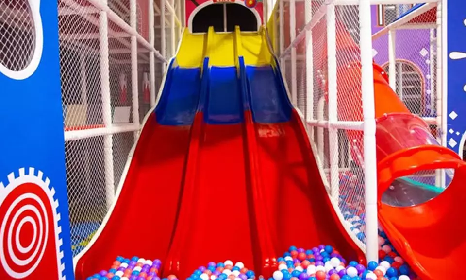 Entrada general con acceso a 12 zonas de juego y Rincón de los Padres