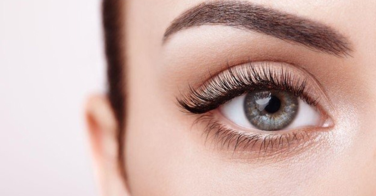 Lifting y tinte de pestañas y laminado de cejas en Barcelona