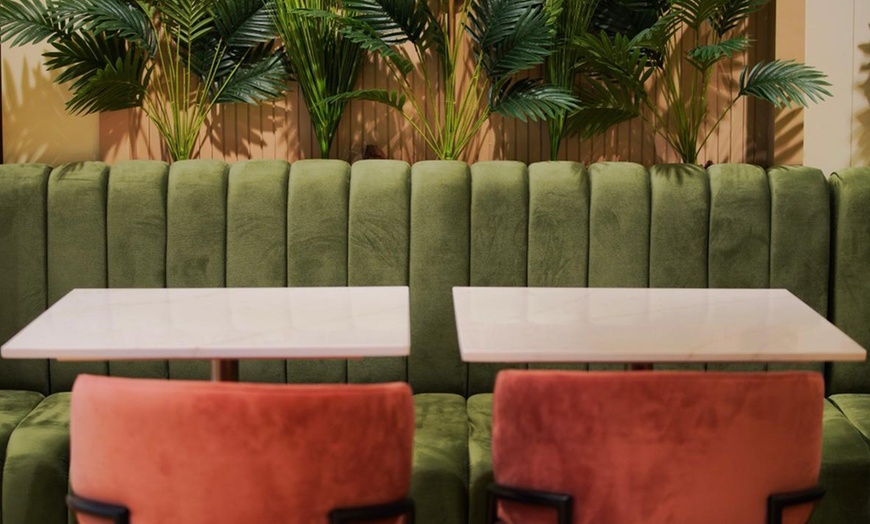 Image 7: Manti (gefüllte türkische Teigtasche) nach Wahl mit Topping & Getränk