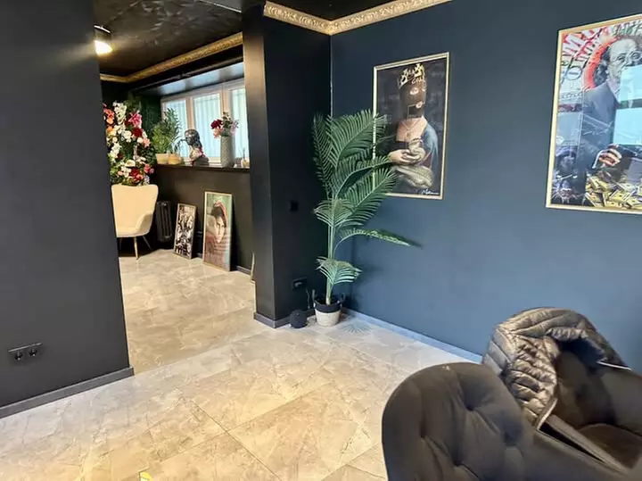 Microneedling für das Gesicht mit optionalem BB-Glow für 1 Person