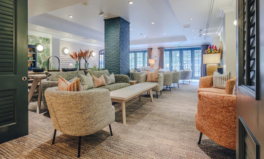 Image 11: Sparkling or Traditional Afternoon Tea w/ Glass of Prosecco in Surrey