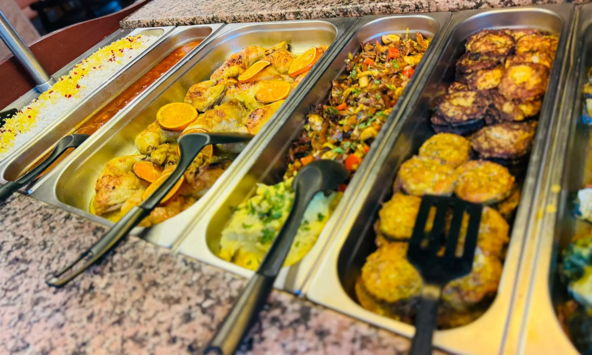 Mittagsbuffet nach Lust & Appetit: Frische, hausgemachte Gerichte für 1, 2 oder 4 Personen (bis zu 36% sparen) - Primary Image