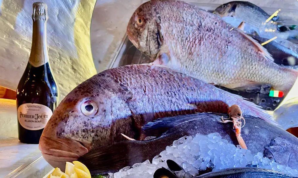 Menú mediterráneo prémium para 2 o 4 personas frente al mar