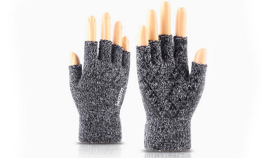 Image 8: Fingerless Grip Gloves