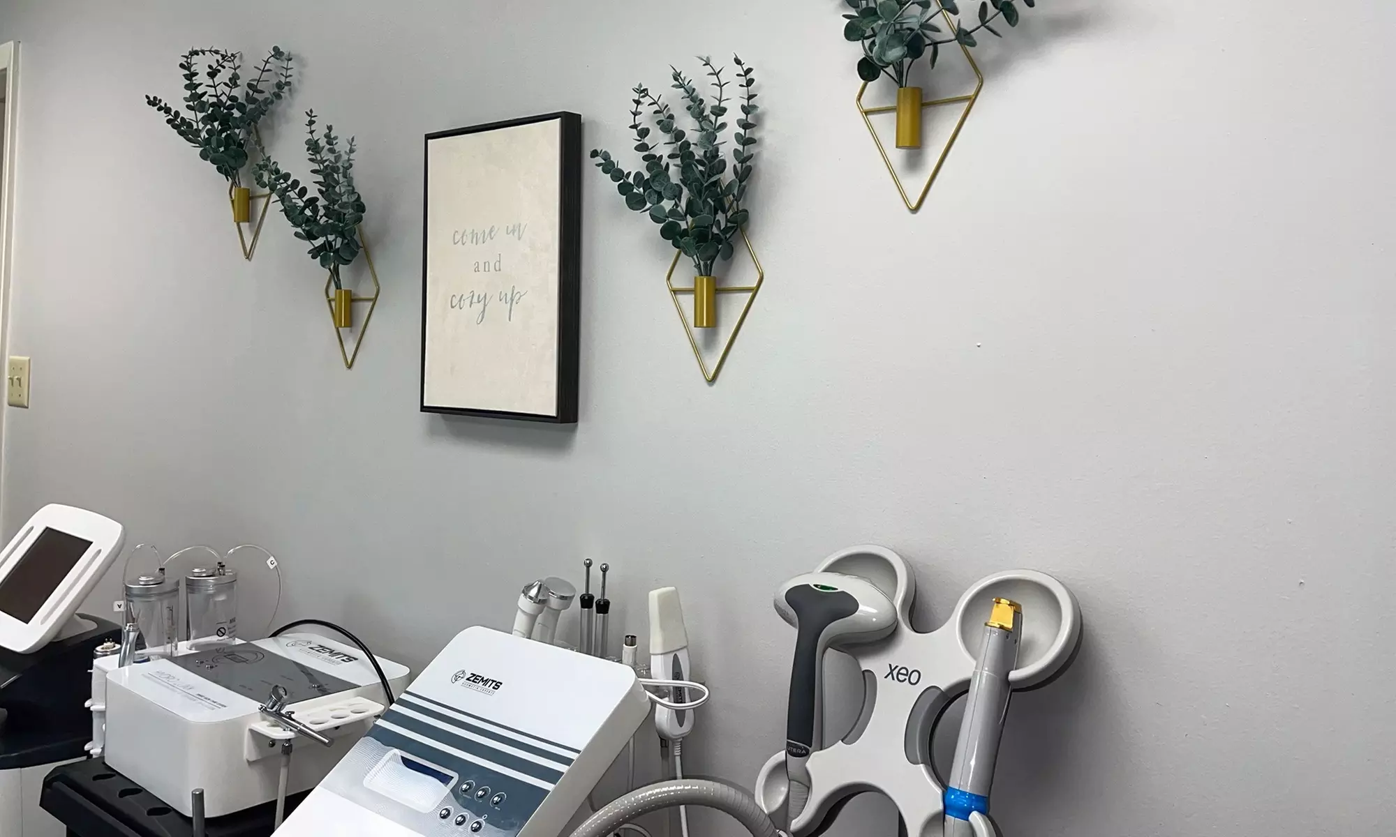 Get Six Laser Hair Removal on Small, Medium, Large, Extra Large Areas!