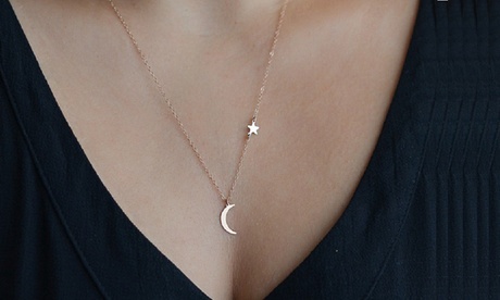 1 o 2 collane con luna e stella disponibili in 2 colori