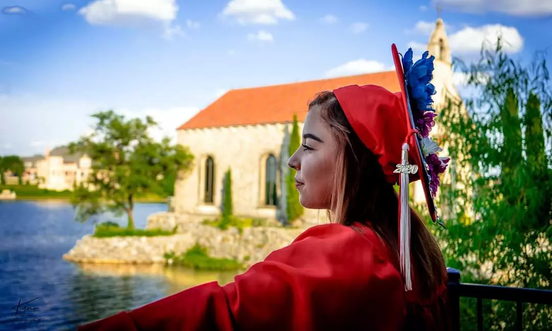 Outdoor Photo Session with Digital Images for Unforgettable Moments