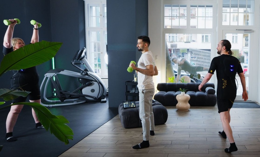 Image 4: Longevity Hightech-Programm: 3D-Analyse, EMP Chair PRO & EMS-Training