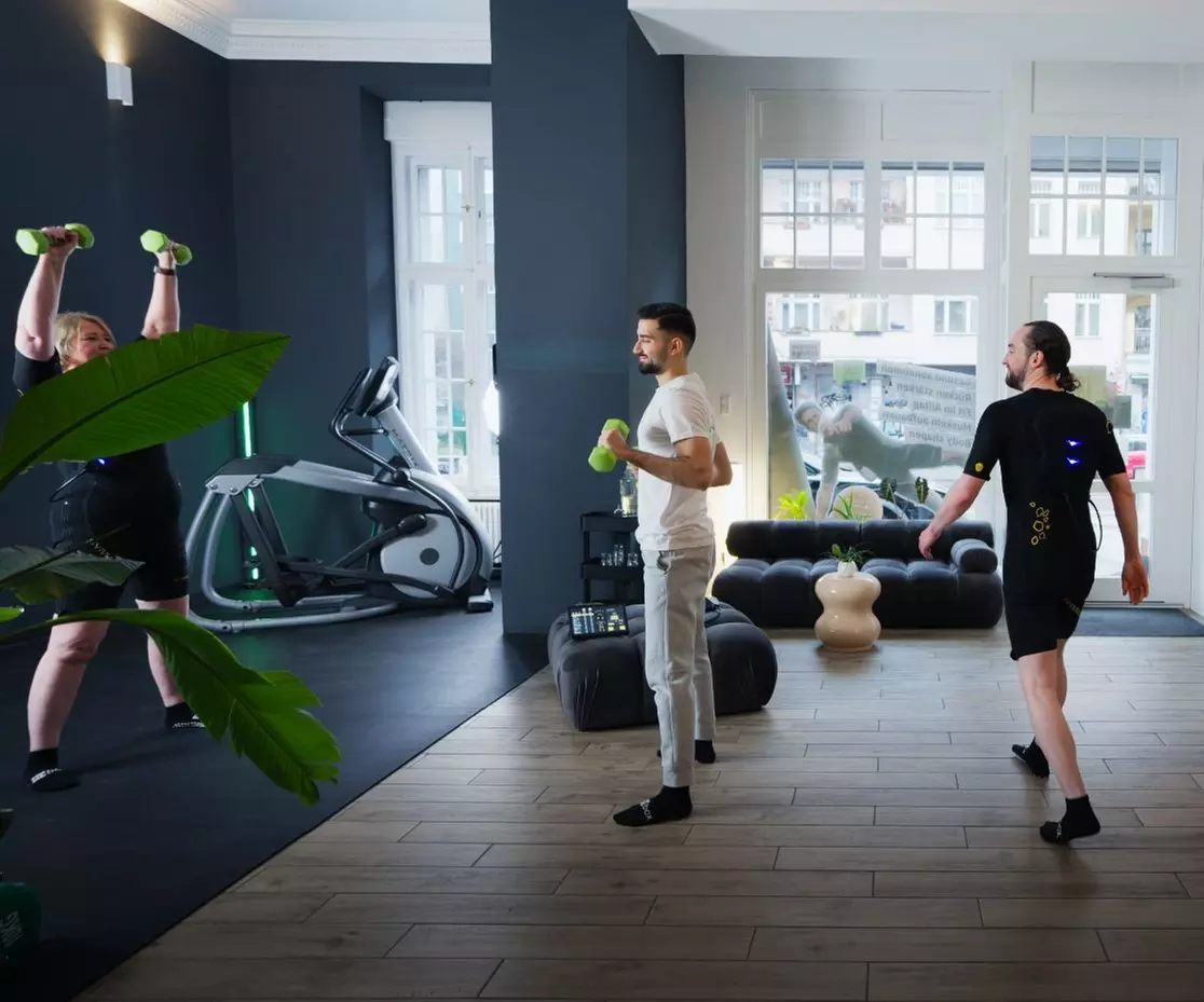 Longevity Hightech-Programm: 3D-Analyse, EMP Chair PRO & EMS-Training