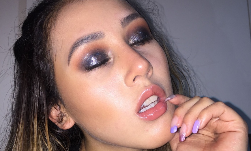 Image 8: Presume de piel ideal con 1 sesión de maquillaje especial para eventos